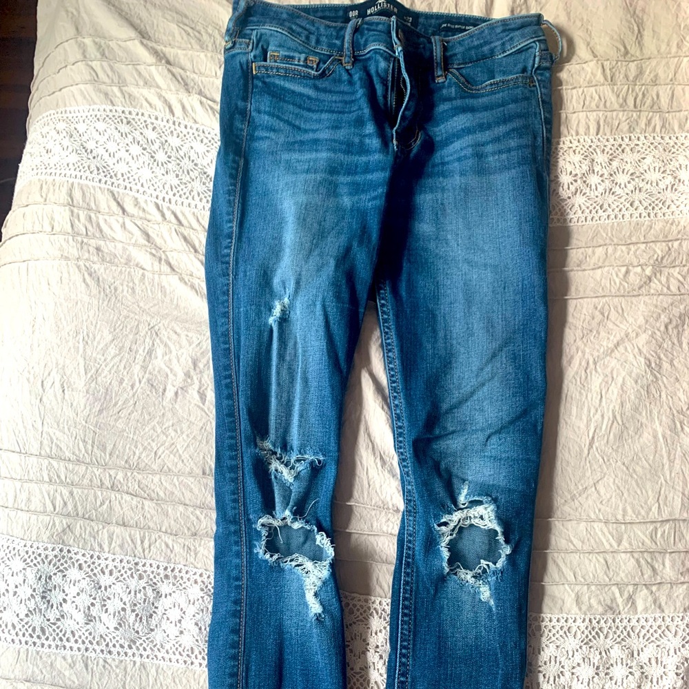 Hollister Ripped Blue Jean